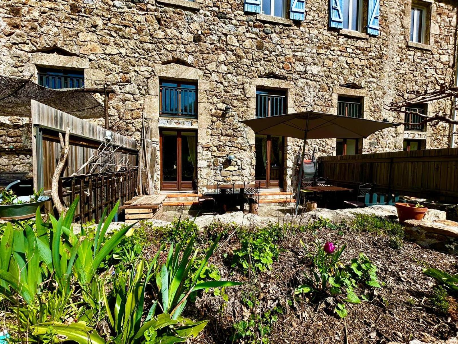 Rives De Bourges Apartment Burzet Exterior photo